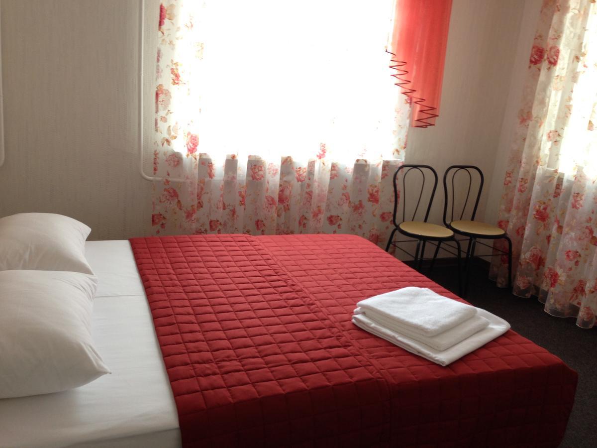 U Fedora Hotel Oleksandriia Ngoại thất bức ảnh