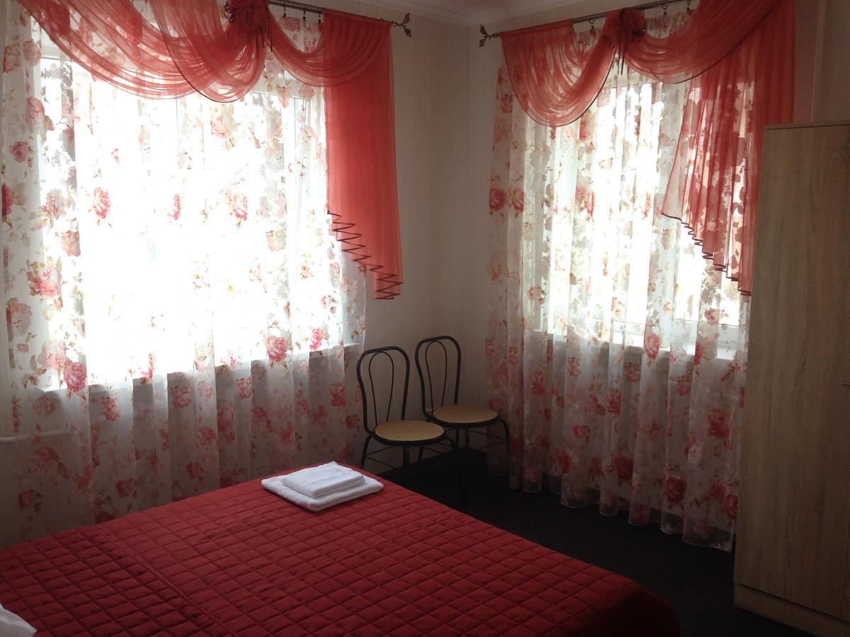 U Fedora Hotel Oleksandriia Ngoại thất bức ảnh