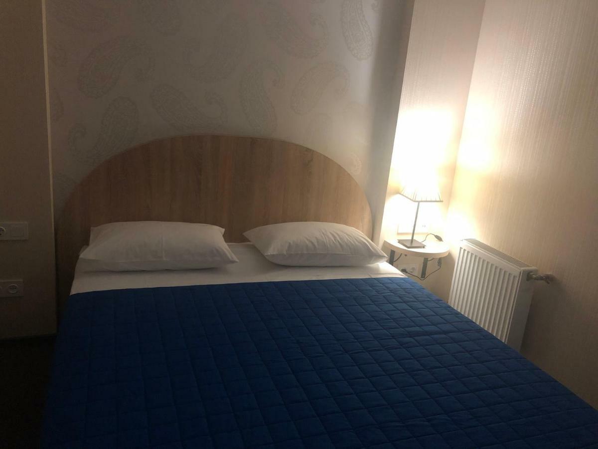 U Fedora Hotel Oleksandriia Ngoại thất bức ảnh